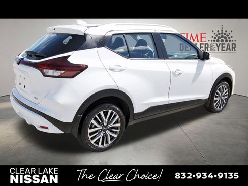 Certified 2024 Nissan Kicks SV FWD image 7