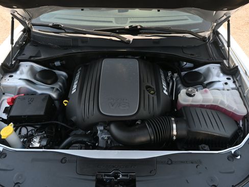 Used 2023 Dodge Charger R/T w/ Plus Group RWD image 35