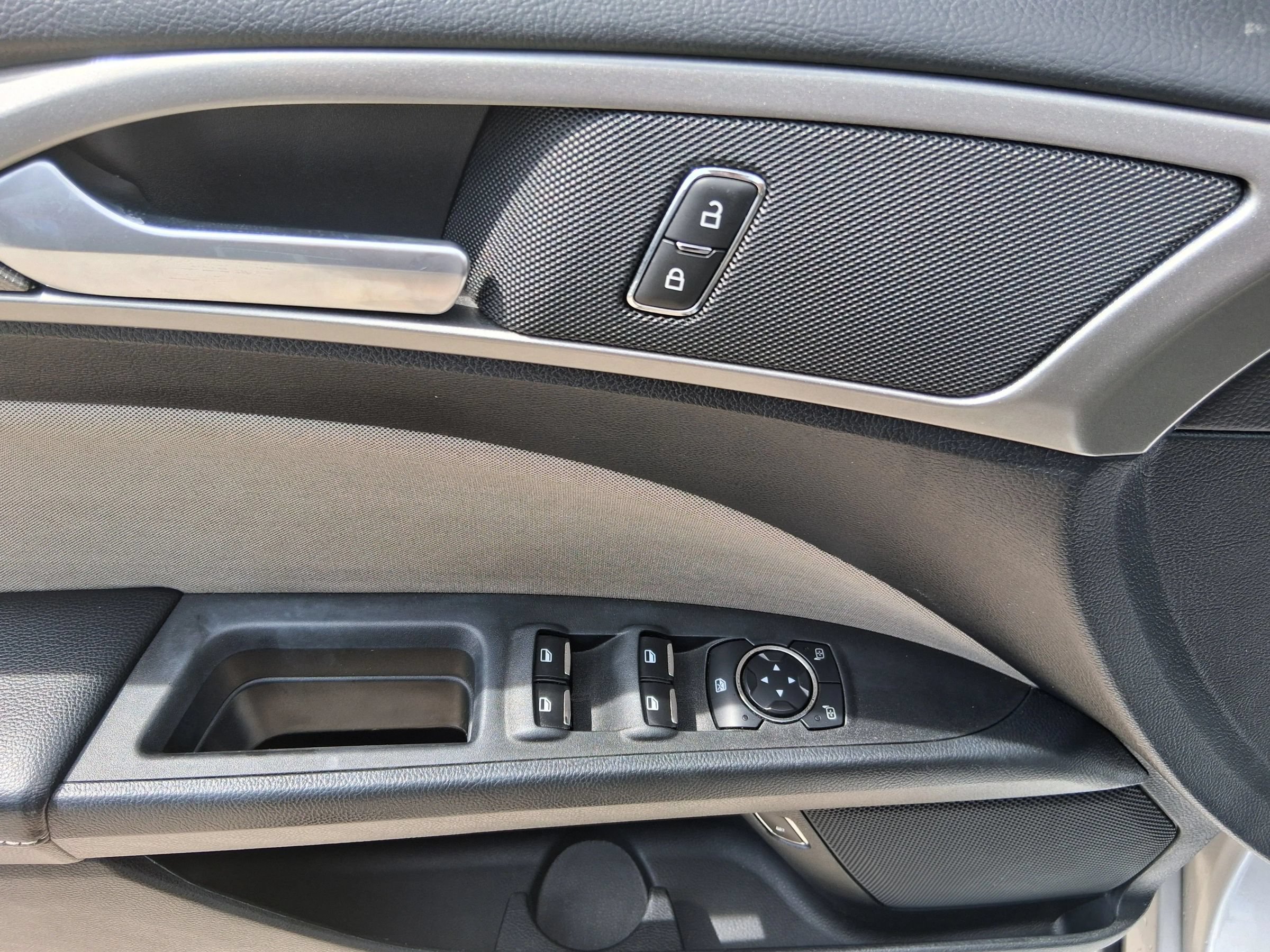Used 2018 Ford Fusion S FWD image 22