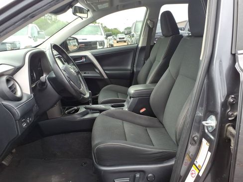 Used 2018 Toyota RAV4 XLE FWD image 19