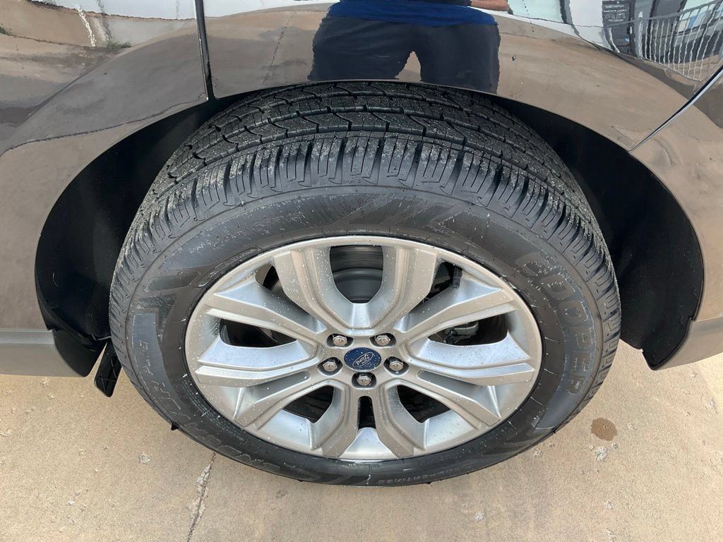 Used 2020 Ford Edge Titanium w/ Cargo Accessory Package FWD image 26
