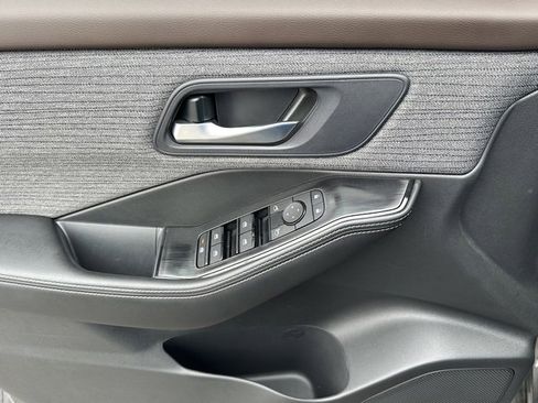 Certified 2023 Nissan Rogue SV image 21