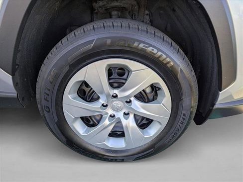 Used 2021 Toyota RAV4 LE image 22