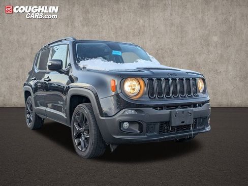 Used 2016 Jeep Renegade Latitude image 1