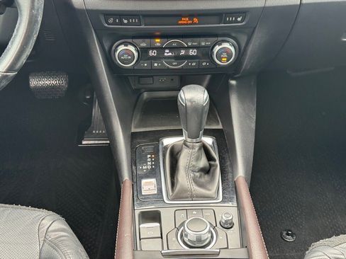 Used 2018 MAZDA MAZDA3 Grand Touring w/ Premium Equipment Package image 14