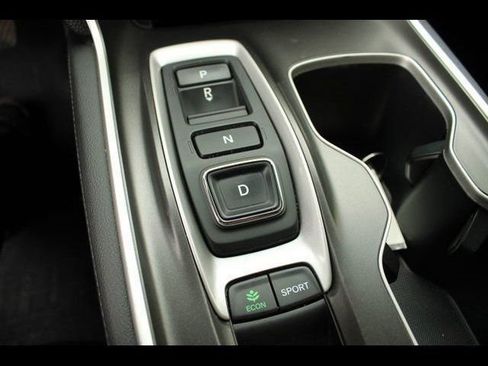 Used 2021 Honda Accord Touring image 18