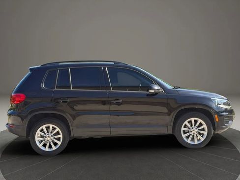 Used 2017 Volkswagen Tiguan Limited w/ Premium Package image 2