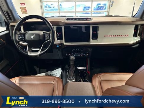 Used 2023 Ford Bronco Heritage Edition image 9