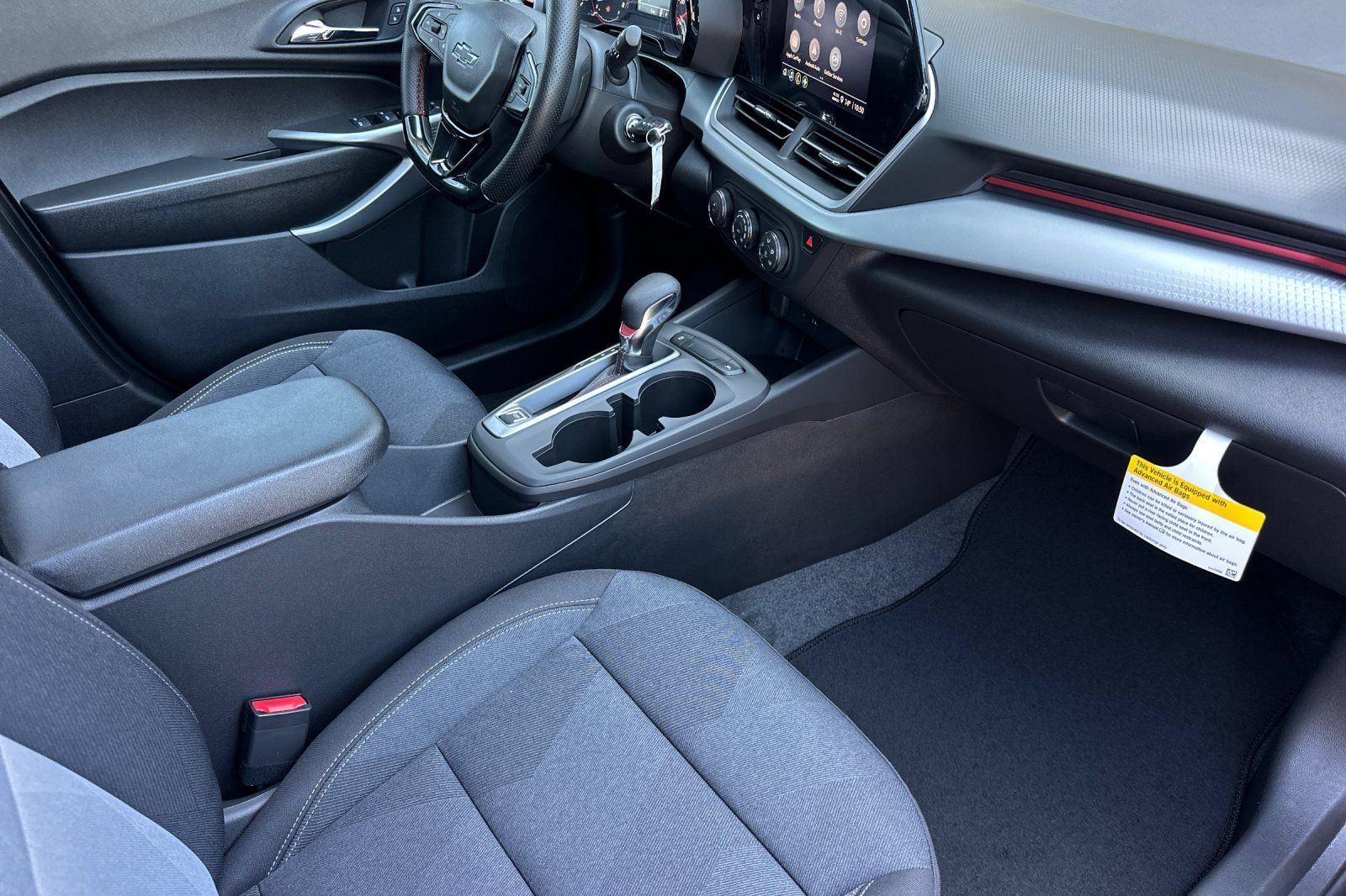 New 2026 Chevrolet Trax RS w/ Sunroof Package FWD image 16