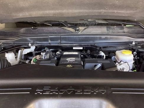Used 2024 RAM 2500 Laramie w/ Safety Group AWD/4WD image 9