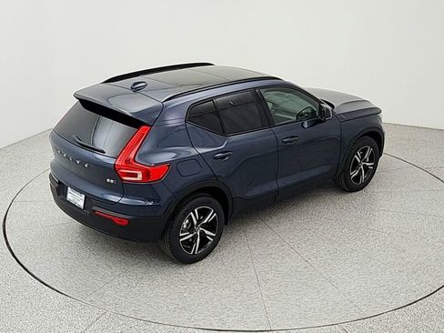 New 2026 Volvo XC40 B5 Core w/ Climate Package image 33