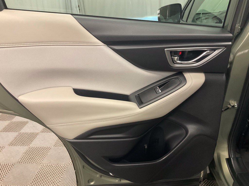 Used 2020 Subaru Forester Premium AWD/4WD image 33