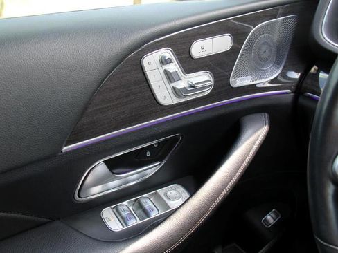 Used 2020 Mercedes-Benz GLE 350 w/ Premium Package image 14