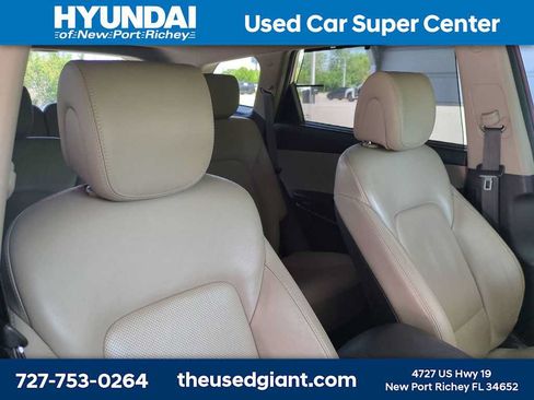 Used 2015 Hyundai Santa Fe Limited w/ Option Group 04 FWD image 6