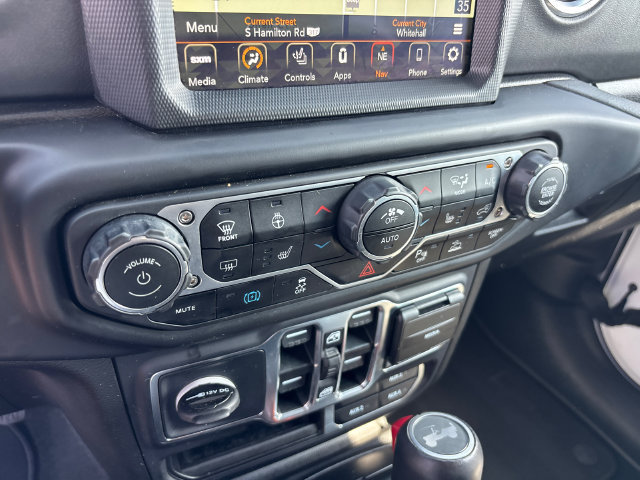 Used 2022 Jeep Wrangler Unlimited Sahara w/ Cold Weather Group AWD/4WD image 22