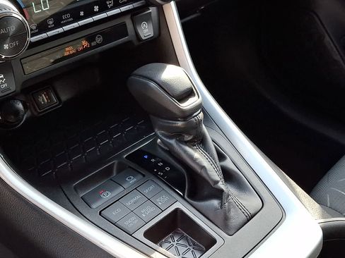 Certified 2024 Toyota RAV4 XLE image 17