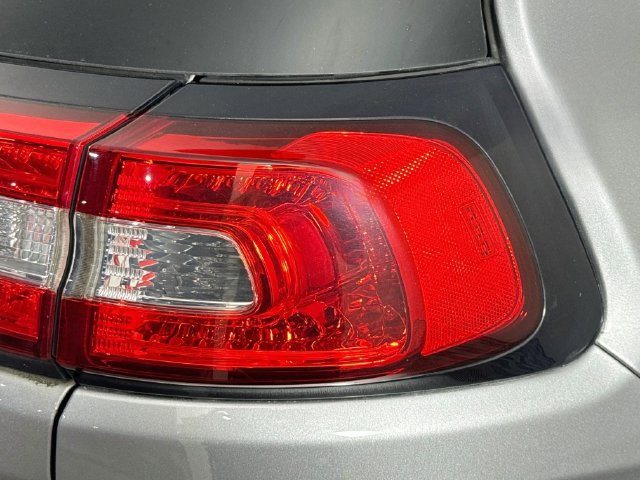 Used 2018 Jeep Cherokee Latitude FWD image 30