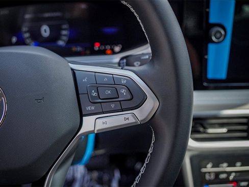 New 2026 Volkswagen Taos SE image 15