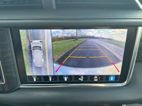 Used 2021 GMC Yukon Denali w/ Denali Ultimate Package image 23