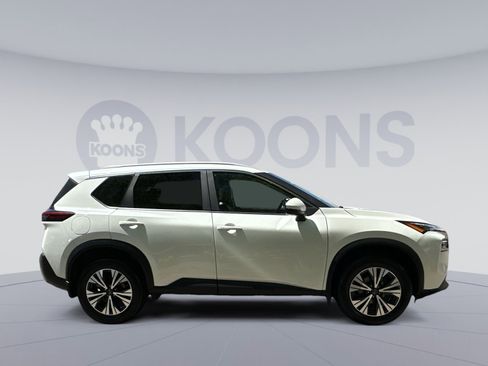 Used 2023 Nissan Rogue SV w/ SV Premium Package FWD image 19