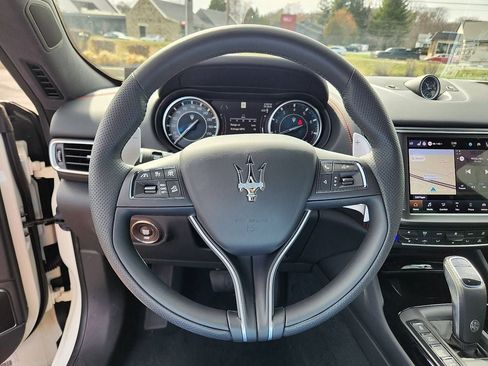 Used 2024 Maserati Levante GT Ultima AWD/4WD image 27