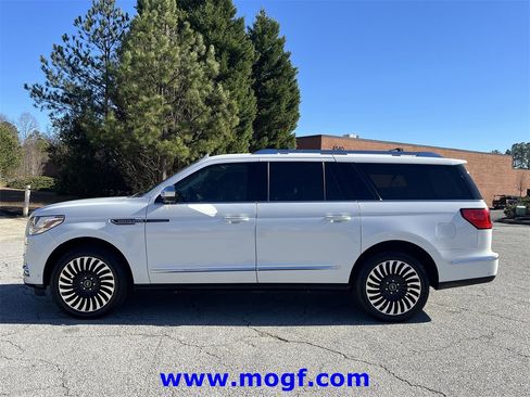 Used 2021 Lincoln Navigator L Black Label w/ Cargo Convenience Package image 31