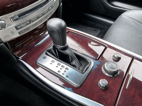 Used 2018 INFINITI Q70 L 3.7 image 30