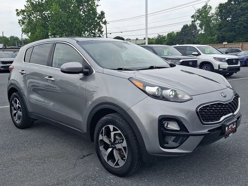 Used 2020 Kia Sportage LX AWD/4WD image 3