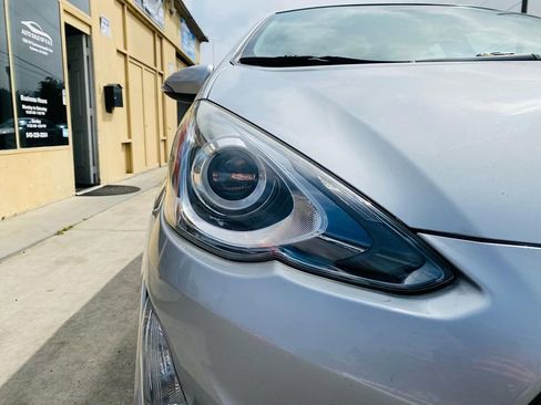 Used 2015 Toyota Prius C One FWD image 16