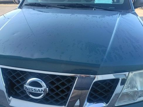 Used 2013 Nissan Frontier SV w/ SV Value Truck Pkg AWD/4WD image 12