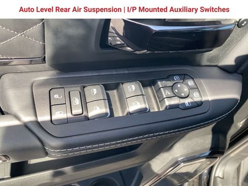 New 2025 RAM 3500 Limited image 12