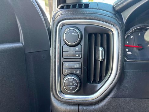 Used 2022 Chevrolet Silverado 2500 LTZ w/ LTZ Convenience Package image 12