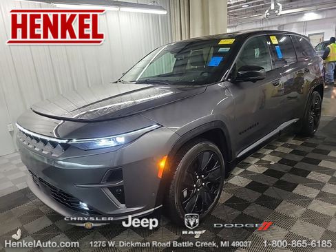 Used 2024 Jeep Wagoneer Launch Edition image 1