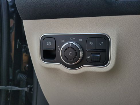 Certified 2026 Mercedes-Benz GLB 250 image 23