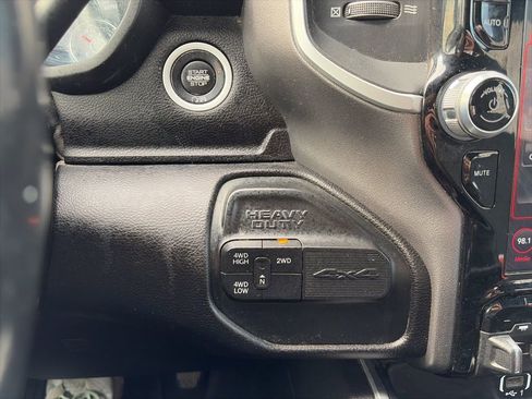 Used 2020 RAM 2500 Big Horn w/ Level 2 Equipment Group image 22