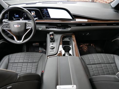 Certified 2024 Cadillac Escalade Sport Platinum w/ LPO, ONYX Package image 14