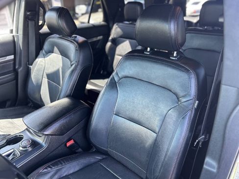 Used 2016 Ford Explorer Sport w/ Equipment Group 401A AWD/4WD image 16