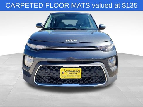 Used 2022 Kia Soul LX image 2