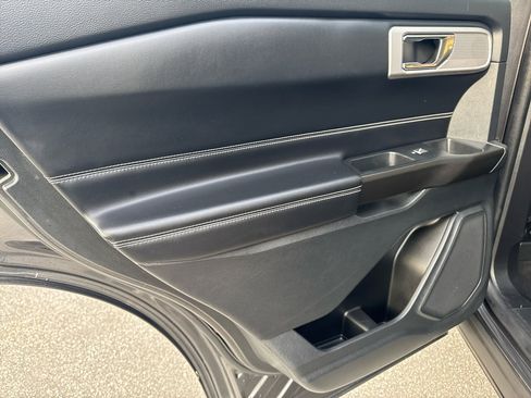 Used 2020 Ford Explorer ST image 37