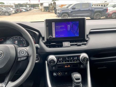 Used 2025 Toyota RAV4 XLE w/ Convenience Package FWD image 7