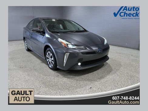 Used 2019 Toyota Prius XLE w/ Protection Package #3 AWD/4WD image 1
