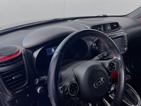 Used 2018 Kia Soul + FWD image 6
