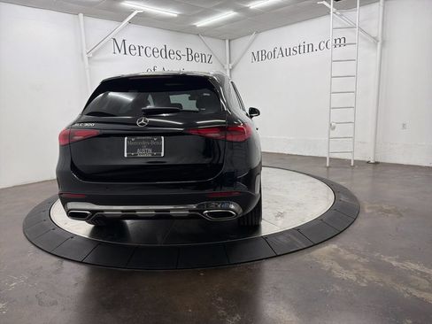 Used 2026 Mercedes-Benz GLC 300 image 6