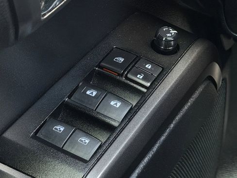 Used 2021 Toyota Tacoma TRD Off-Road image 18