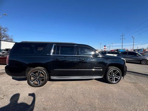 Used 2015 GMC Yukon XL SLT w/ Open Road Package AWD/4WD image 4
