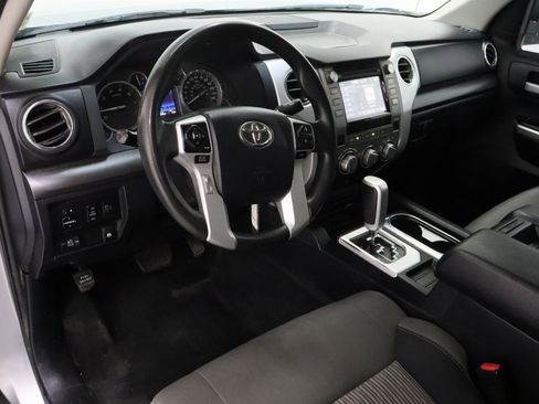 Used 2017 Toyota Tundra SR5 w/ SR5 Upgrade Package AWD/4WD image 13