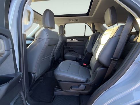 New 2026 Ford Explorer Active w/ Active Comfort Package image 22