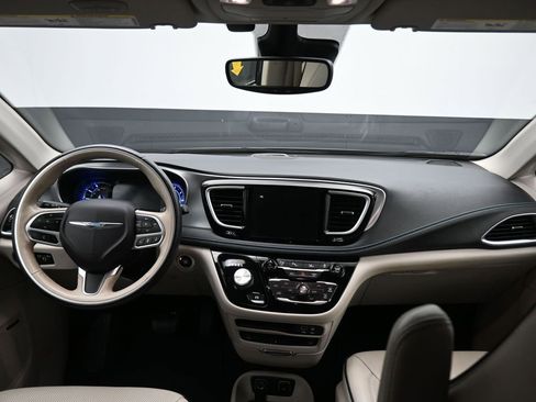 Used 2020 Chrysler Pacifica Limited w/ Advanced Safetytec Group image 60