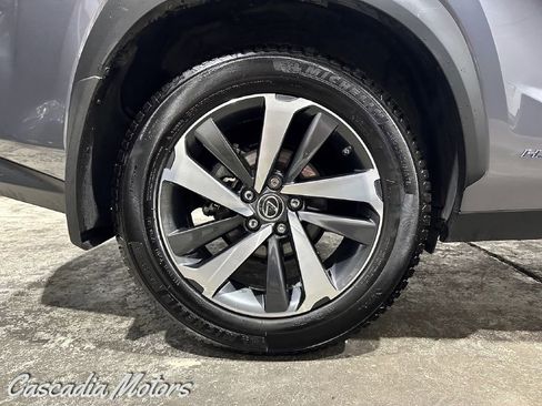 Used 2018 Lexus NX 300h AWD image 31