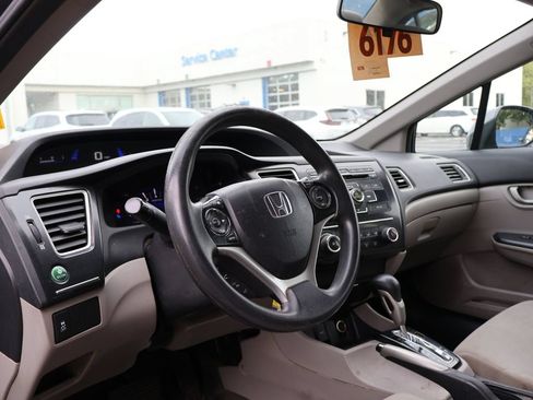 Used 2013 Honda Civic LX image 9